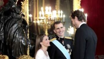 El Rey Felipe VI y la Reina Letizia junto a Pau Gasol.