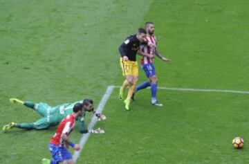 Primer gol de Gameiro para poner el 1-2.