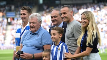 John Toshack, emocionado y homenajeado en Anoeta