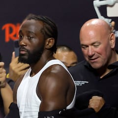 Terence Crawford pierde uno de los cinturones que le ganó a Canelo