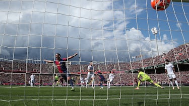Ferran celebra uno de los goles del Barça.