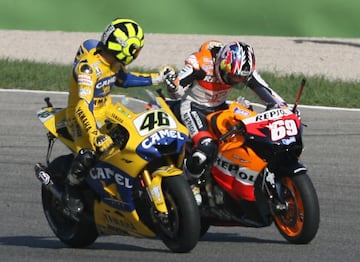 La temporada 2006 fue el año de su consagración. Hasta Valencia, último GP de la campaña, no se resolvería quien ser­ía el campeón. Rossi era líder del mundial, con 8 puntos de ventaja sobre Nicky Hayden, y una caída del italiano, que finalmente quedó 13º, hizo que la tercera posición del estadounidense le valiera para proclamarse campeón del Mundo.