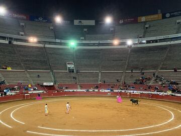 Las postales de una noche en la Monumental Plaza México