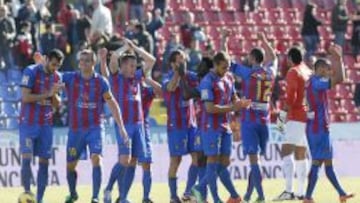 GOLEADA. El Ciutat de València terminó haciendo la ola ante un Mallorca que sigue sin arrancar fuera de casa.