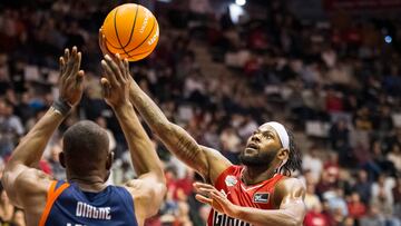 Atoumane Diagne, del Leyma Coruña, y Aljami Durham del Girona.