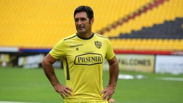 El breve ciclo de Nelson Tapia como entrenador en Ecuador