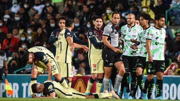 América lanza queja por 'incapacidad' arbitral en juego contra Santos