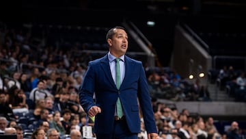 Omar Quintero, coach de la Selección Mexicana de Basquetbol.