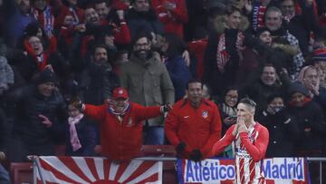 La afición del Atlético de Madrid, celebrando un gol de Fernando Torres en el Wanda Metropolitano.