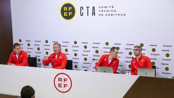 Rueda de prensa del Comité Técnico de Árbitros con Medina Cantalejo, Clos Gómez y Undiano Mallenco.