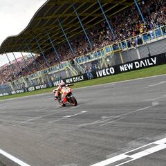 Assen no se corre en sábado: de la religión al merchandising