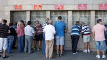 Aficionados del Atlético en el Vicente Calderón.