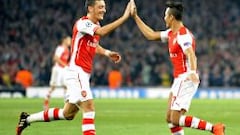 Özil: "Cristiano anota mucho; Alexis juega para el equipo"