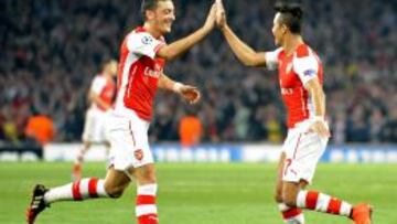 Mesut Özil elogió a Alexis Sánchez pero dejó en claro que es distinto a Cristiano Ronaldo.