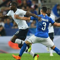 Deschamps defends Pogba after supporters whistle France star