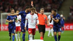 Demencial: vea la escalofriante patada a Lewandowski que le ha podido lesionar gravemente