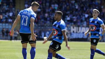 Futbol, Huachipato vs Cobresal.
Segunda fecha, campeonato Nacional 2023.
El jugador de Huachipato Cris Martinez, izquierda centro, con sus companeros su gol contra Cobresal durante el partido de primera division disputado en el estadio CAP de Talcahuano, Chile.
29/01/2023
Eduardo Fortes/Photosport

Football, Huachipato vs Cobresal.
2th date, 2023 National Championship.
Huachipato’s player Cris Martinez, left, celebrates with teammates after scoring against Cobresal’s during the first division match held at the CAP stadium in Talcahuano, Chile.
29/01/2023
Eduardo Fortes/Photosport