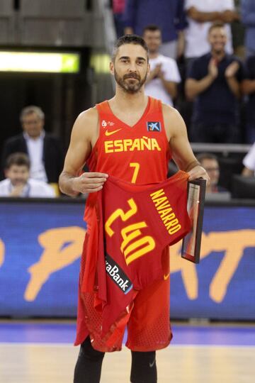 Homenaje a Juan Carlos Navarro.