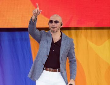 El cantante de origen cubano ha logrado hacer colaboraciones con icónicas figuras de la música internacional, tales como Christina Aguilera, Rihanna y Fifth Harmony entre otros. Así mismo, cuenta con su propia estrella en el Paseo de la Fama.