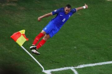 Dimitri Payet celebra uno de sus goles por la selección de Francia. Recuento gentileza de El País.