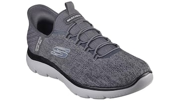 Skechers Summits Key Pace en color gris disponibles en Amazon.
