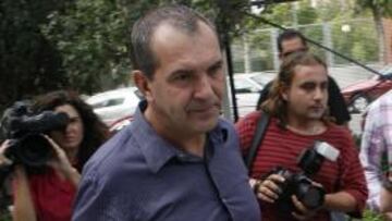 <b>CUARTO EN CAER.</b> El Alicante CF, penúltimo en la tabla de Segunda División, ha anunciado la destitución de Manolo Jiménez, su cuarto técnico en lo que va de temporada por motivos disciplinarios.