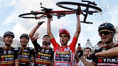 Sepp Kuss se corona en Madrid