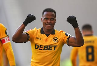 Wolves habría aceptado oferta de Palmeiras por Jhon Arias