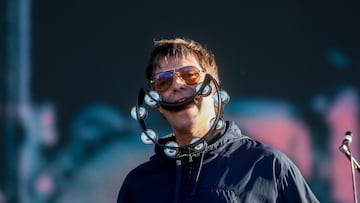 El cantante Liam Gallagher durante una actuación en la tercera jornada del festival Mad Cool 2023, que estrena recinto en Villaverde Alto, a 8 de julio de 2023, en Madrid (España). Liam Gallagher es un cantante, compositor, crítico y músico inglés, conocido por haber sido vocalista de Oasis y de Beady Eye, el grupo que integraron algunos miembros de Oasis tras su separación.? El Mad Cool 2023 es el festival de música más importante de Madrid y uno de los de mayor proyección a nivel nacional. Este año, estrena nueva ubicación y recinto: 185.000 metros cuadrados que se sitúan en Villaverde y cuenta con ocho escenarios. Desde su nacimiento en 2016, el Mad Cool ha subido escalones hasta convertirse en una de las citas festivaleras españolas con el cartel más ambicioso.
Ricardo Rubio / Europa Press
08/07/2023