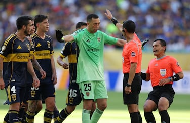 Marchesín, en la mira de hinchas de Boca: “¡No tiene manos!”