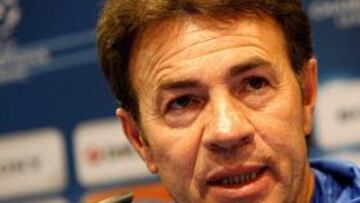 "Cuando los resultados no llegan se crea impaciencia. Lo principal es que no llegue el caos", dijo el técnico toledano, que cree que el equipo no está en crisis.