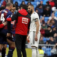 A Mendilibar no le salen las cuentas en defensa por las bajas