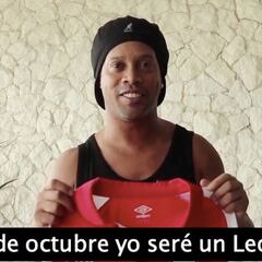 Ronaldinho confirma que se pondrá la camiseta de Santa Fe
