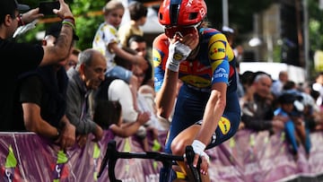 Isabella Holmgren estrena su palmarés en la Durango-Durango