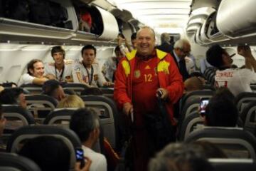 Todos tenemos en nuestra memoria un seguidor infatigable. Desde 1979 acompaña a la Selección Española de fútbol por todo el mundo con su camiseta de la selección, su enorme boina y su característico bombo.