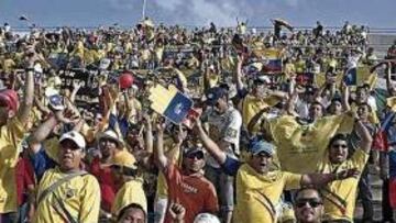 <b>ECUATORIANOS EN GETAFE. </b>La imagen es de 2006, con ocasión del Ecuador-Macedonia. El Coliséum volverá a llenarse de ecuatorianos.