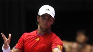 <b>Fernando Verdasco</b> no pudo con Llodra.