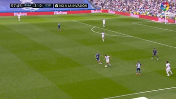 Escuchen al Bernabéu 'caerse': el recurso de Ceballos que dejó a la grada maravillada