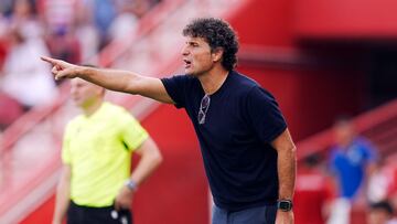 07-09 Granada CF-RC Deportivo correspondiente a la jornada 4 de la Liga Hypermotion (Segunda División) disputado en el Estadio Nuevo los Carmenes. En la imagen Idiakez (RC Deportivo)