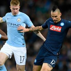 El Nápoles roza la remontada tras una media hora infernal