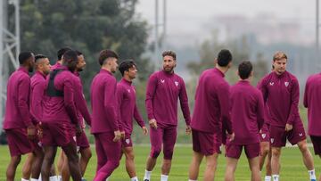 ?ltimo entrenamiento del Sevilla.
