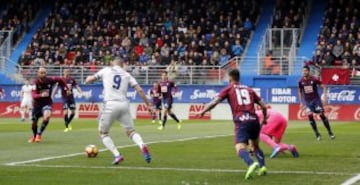Benzema marca el 0-1.