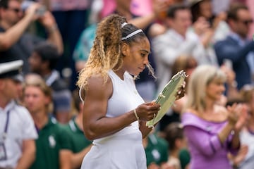 El palmar¨¦s de Serena Williams es de envidiar: un total de 73 t¨ªtulos ganados. Tiene 23 Grand Slam, entre ellos 7 Abiertos de Australia, 7 Wimbledon, 6 US Open y 3 Roland Garros. Ha ganado 5 WTA Finals y otros torneos como 8 Masters de Miami, 4 Masters de Roma, 3 Masters de Canad¨¢, 3 Torneos de Charleston, 3 Silicon Valley Classic, 2 Torneos de Brisbane, 2 Masters de Cincinnati, 2 Masters de Indian Wells, 2 Masters de Madrid, 2 Open GDF Suez, 2 Torneo WTA de los ?ngeles, 2 Toyota Princess Cup, 2 Abiertos de China, 1 Faber Grand Prix, 1 Grand Slam Cup, 1 Sparkassen Cup, 1 State Farm Classic, 1 Torneo de Bastad, 1 Torneo WTA de Auckland y 1 WTA Indian Open. Tampoco hay que olvidarse de que ha ganado 23 t¨ªtulos en dobles y dos trofeos en dobles mixtos. Solo Margaret Court, que tiene 24 Grand Slam supera a Serena Williams, aunque la estadounidense puede igualar esta cifra en el US Open. Ha sido oro en los Juegos Ol¨ªmpicos en cuatro ocasiones, tres en la modalidad de dobles y una vez de forma individual, que fue en Londres 2012.