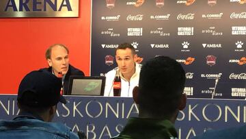 Marcelinho Huertas se despide del Baskonia en el Buesa Arena