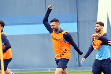 Álex Pastor, operado con éxito de su triada