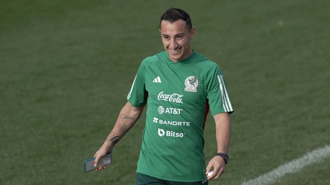 Andrés Guardado asegura que no le quitará a nadie un lugar en la selección