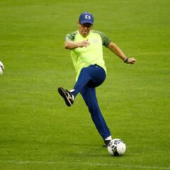 Hugo Pérez y El Salvador desean éxito a Estados Unidos en Qatar