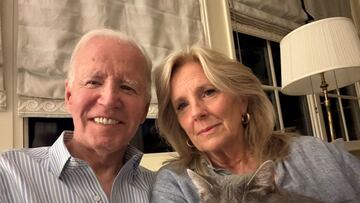 El expresidente de los Estados Unidos, Joe Biden, junto con su esposa Jill Biden después de ser diagnosticado con cáncer de próstata.