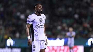Julian Quinones of America during the Quarterfinal first leg match between Leon and Club America as part of Torneo Apertura 2023 Liga BBVA MX, at Nou Camp Leon Stadium, November 29, 2023, in Leon, Guanajuato.