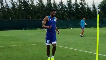 Mateo Casierra, delantero colombiano, fich&oacute; con Racing de Avellaneda para la temporada 2019. 